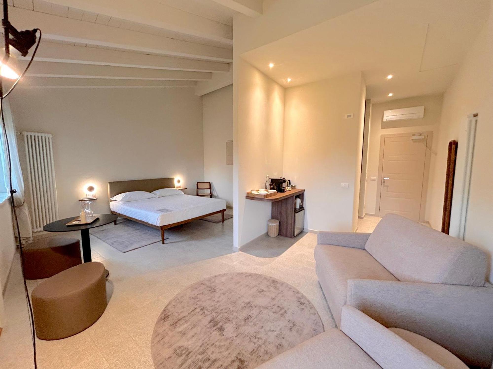 The Lake Suites Com - Luxury Stay In Lazise Exterior photo