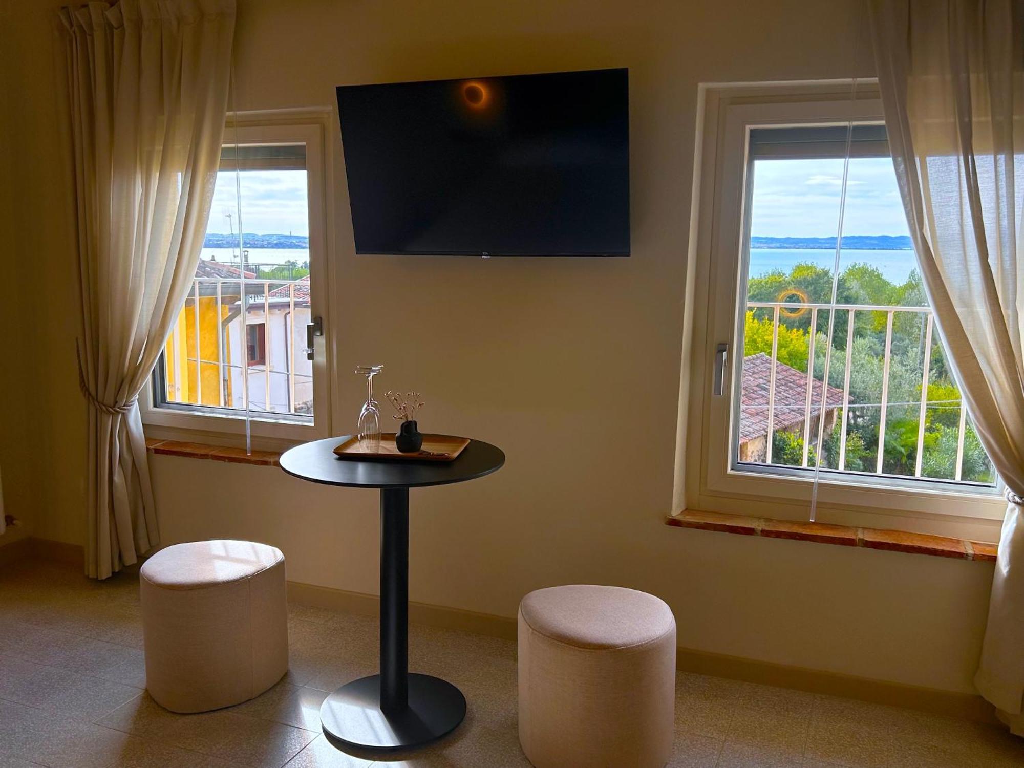 The Lake Suites Com - Luxury Stay In Lazise Exterior photo