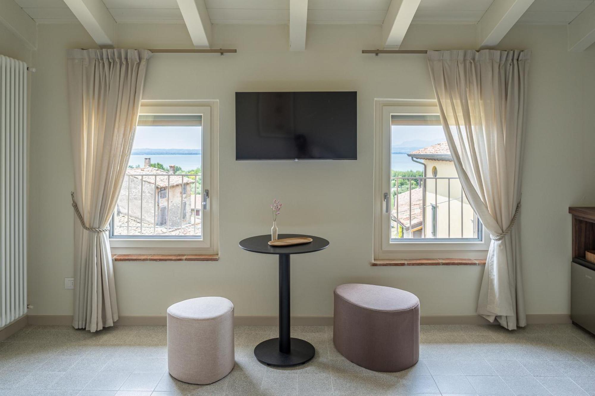 The Lake Suites Com - Luxury Stay In Lazise Exterior photo