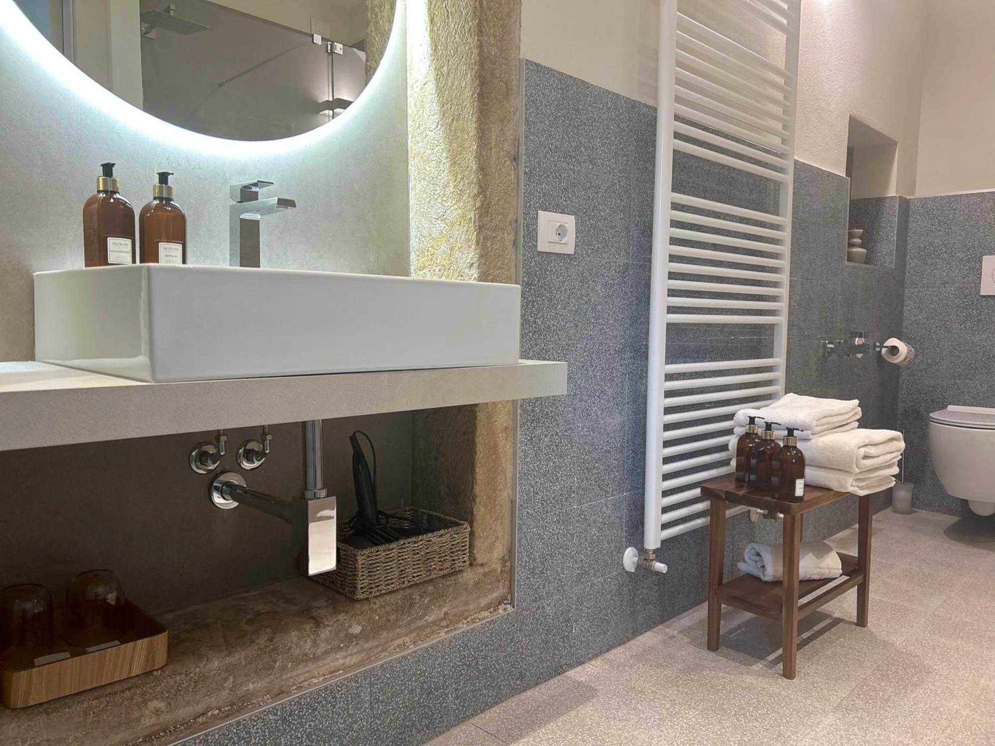 The Lake Suites Com - Luxury Stay In Lazise Exterior photo