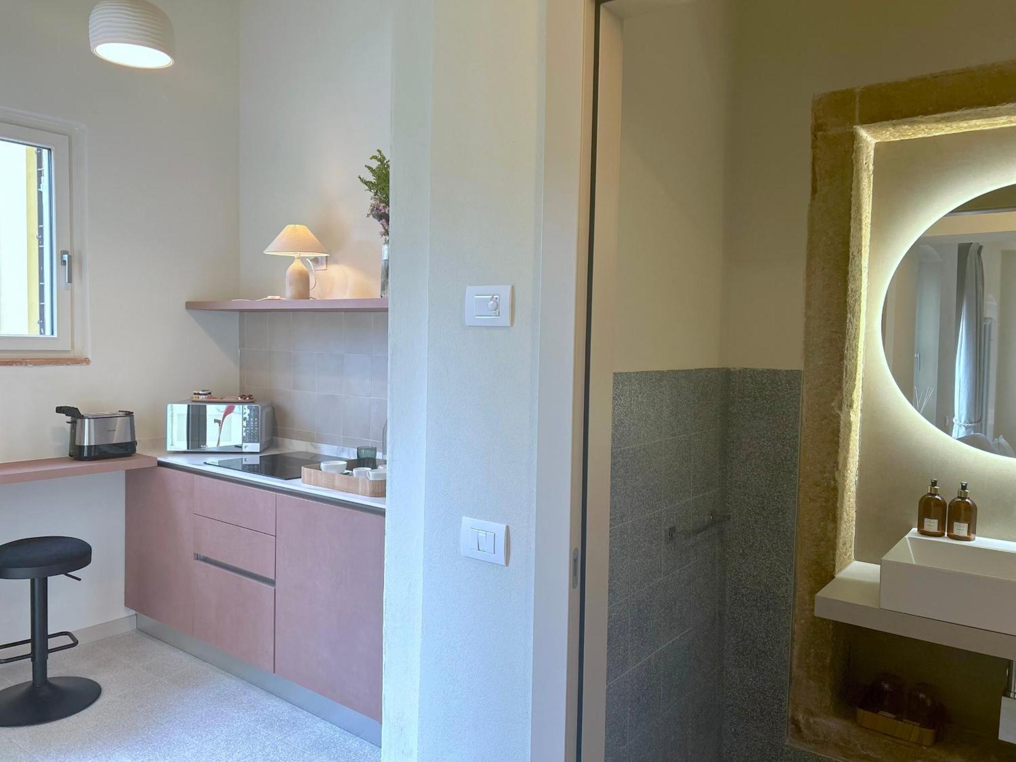 The Lake Suites Com - Luxury Stay In Lazise Exterior photo