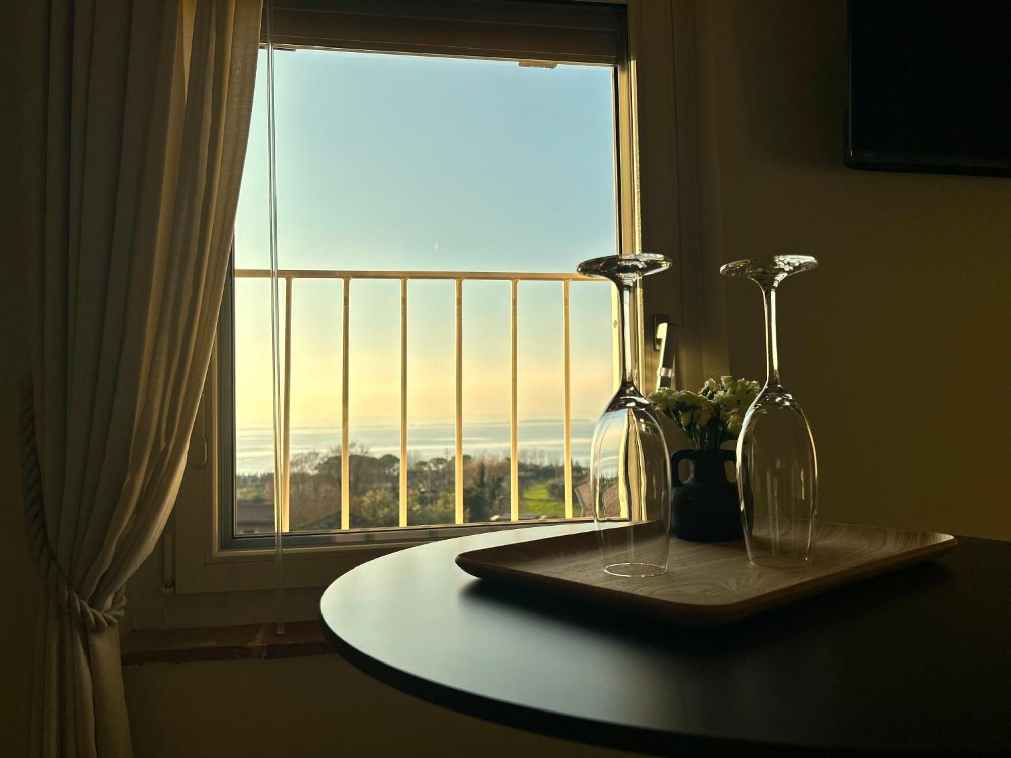 The Lake Suites Com - Luxury Stay In Lazise Exterior photo