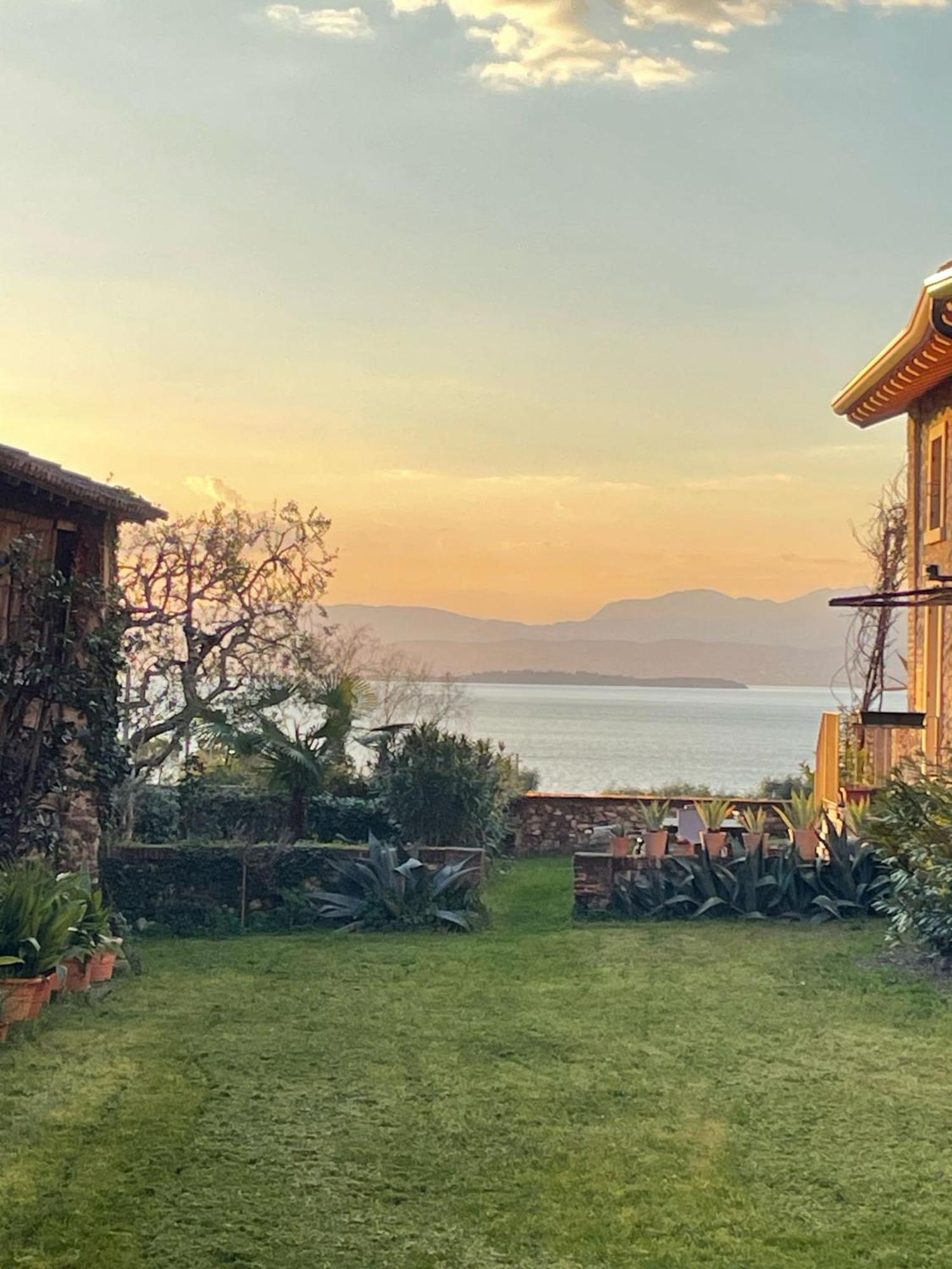The Lake Suites Com - Luxury Stay In Lazise Exterior photo